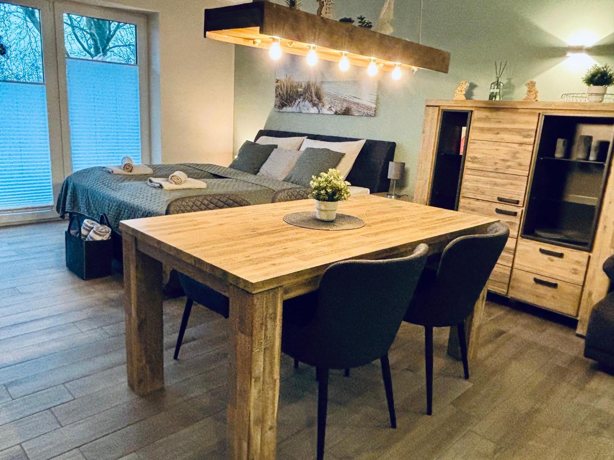 Kleine Auszeit -- Inklusive Parkplatz & Wifi, Geschirrspueler, Waschmaschine & Terrasse Mit Strandkorb -- Perfekt Fuer Urlaub & Business Scharbeutz Exterior foto